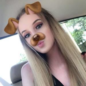 Meet your Posher, Lauralye